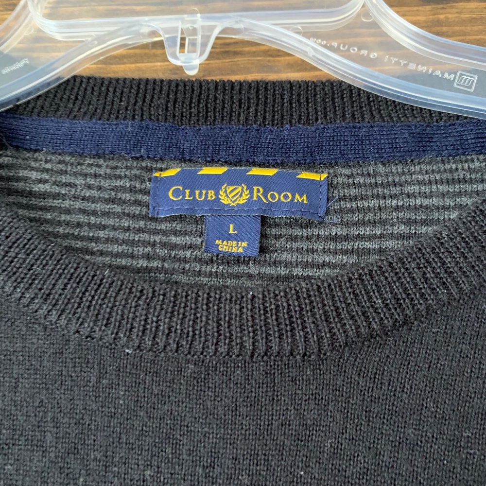 Men’s Club Room black sweater - Picture 2 of 4